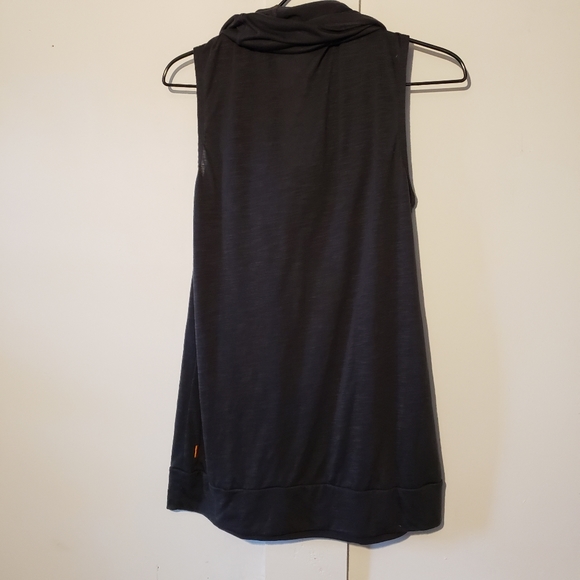 Lucy Mind and Body tank top - Picture 3 of 9